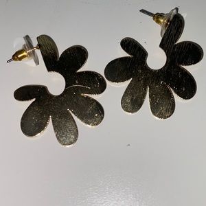 Gold earrings